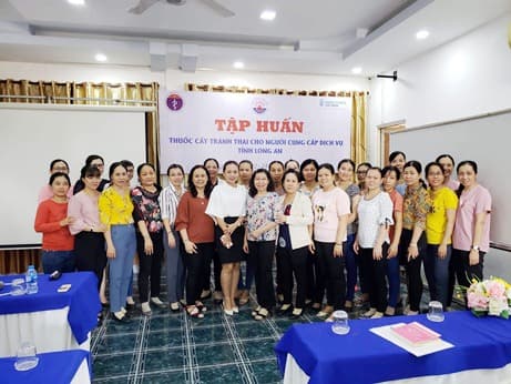 Bộ Y tế Tập huấn về thực hiện hướng dẫn cung cấp dịch vụ thuốc cấy tránh thai tại tỉnh 5 tỉnh phía Nam