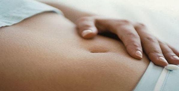  Mẹ cho con bú thử que 2 vạch có phải mang thai hay không?