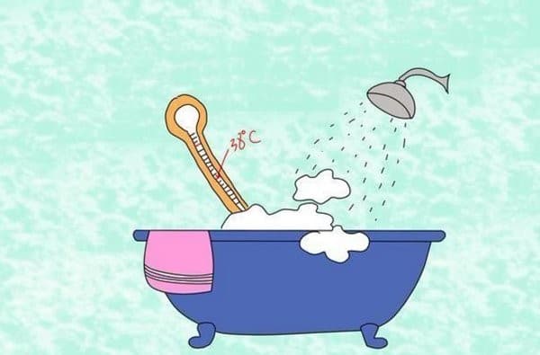 Giải đáp thắc mắc nên hay không nên kiêng tắm sau sinh