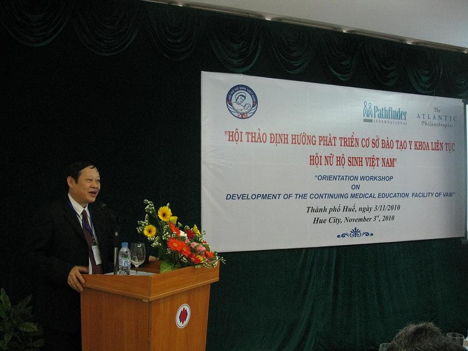 Một số hình ảnh Hội thảo  Định hướng Phát triển Trung tâm Đào tạo y khoa liên tục  Hội Nữ Hộ Sinh Việt Nam