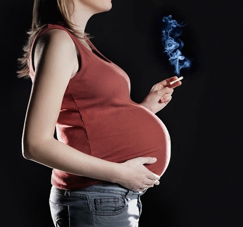 5 hành động khi mang thai của mẹ gây ảnh hưởng nghiêm trọng cho con