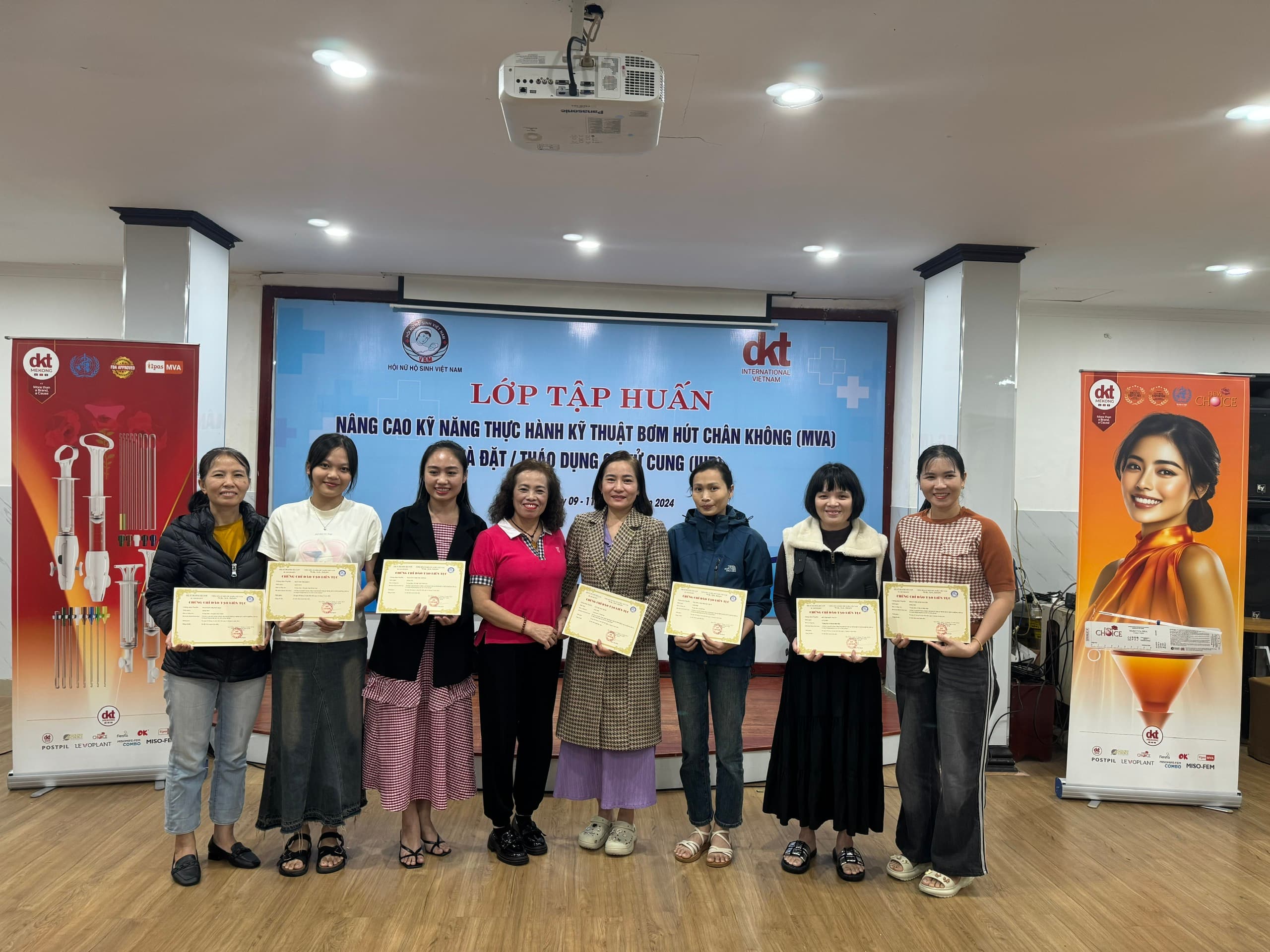 LỚP ĐÀO TẠO “NÂNG CAO KỸ NĂNG THỰC HÀNH KỸ THUẬT BƠM HÚT CHÂN KHÔNG (MVA) VÀ ĐẶT DỤNG CỤ TỬ CUNG (IUD)” TẠI ĐÀ NẴNG