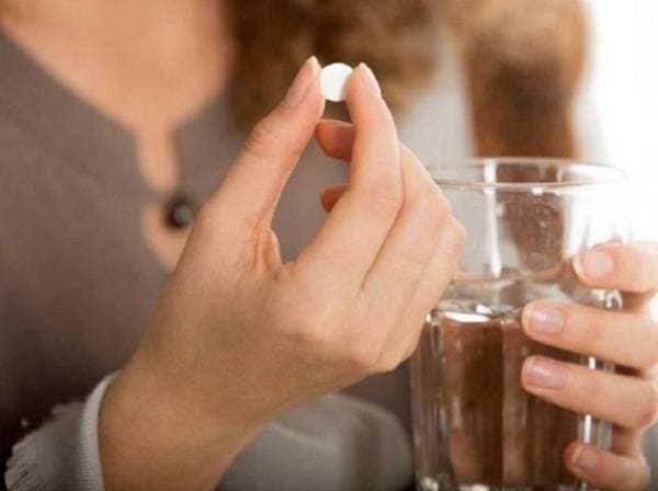 Bí tiểu sau sinh: Làm sao để khắc phục điều này trong thời gian kiêng cữ