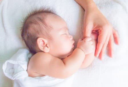 Giải đáp thắc mắc trẻ 1 tuổi uống sữa tươi được không?