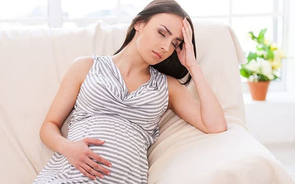 Mẹ bầu bị ho ảnh hưởng đến thai nhi như thế nào?
