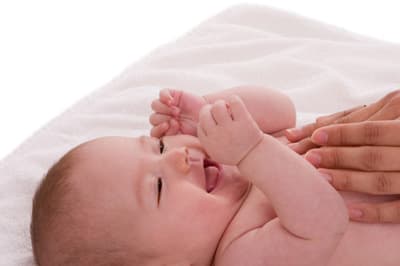 5 ký hiệu hàng đầu mẹ nên dạy bé trước khi biết nói