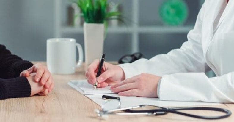 Ung thư vú có di truyền không? Các yếu tố nguy cơ ung thư vú cần biết để bảo vệ chính mình
