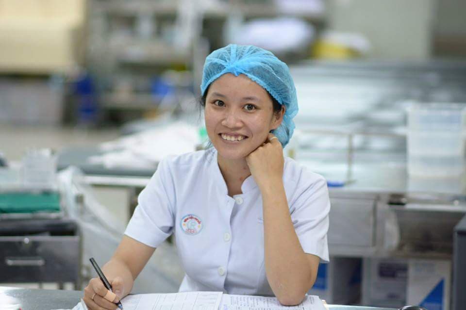 Chọn ngành điều dưỡng là người chấp nhận hy sinh